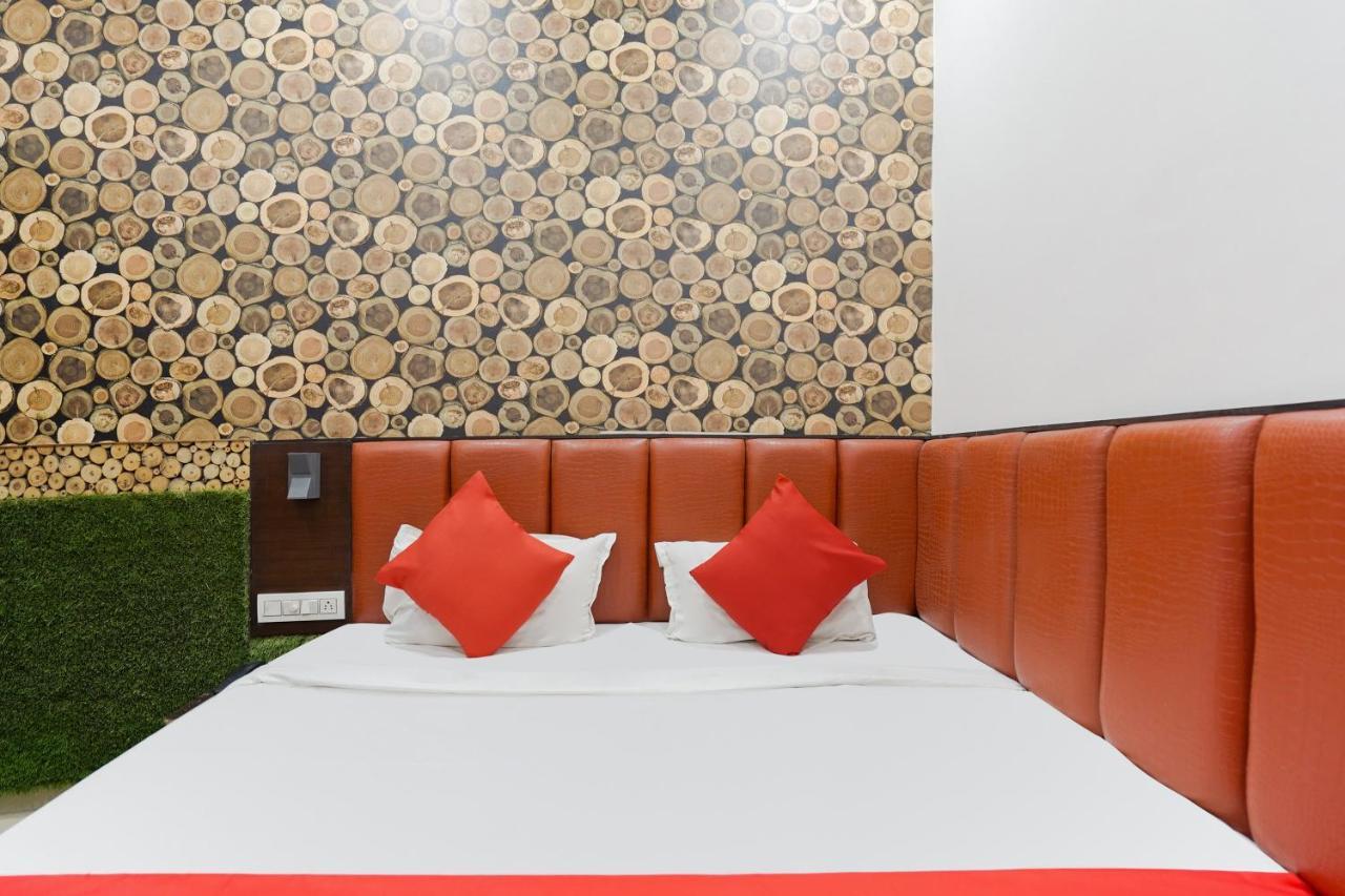 Oyo 48489 Adarsh Plaza Hotel Sahāranpur Exterior foto