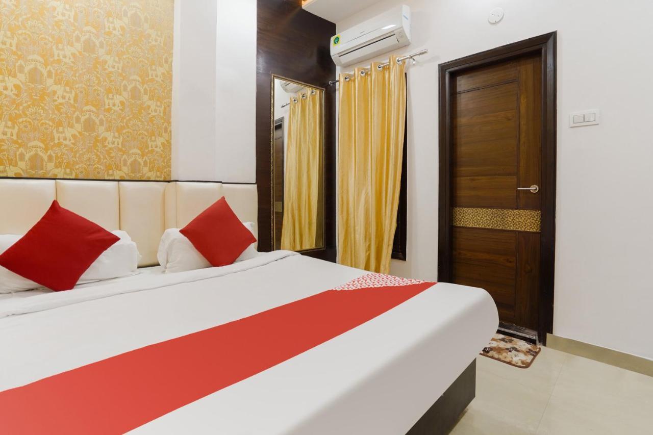 Oyo 48489 Adarsh Plaza Hotel Sahāranpur Exterior foto
