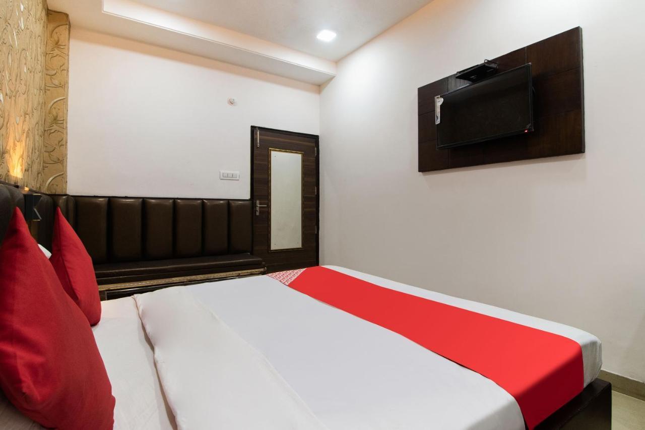 Oyo 48489 Adarsh Plaza Hotel Sahāranpur Exterior foto